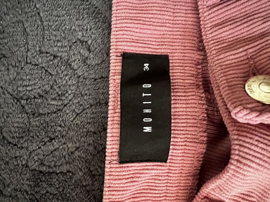 Розов панталон и розови дънки с широк крачол Mohito , Bershka