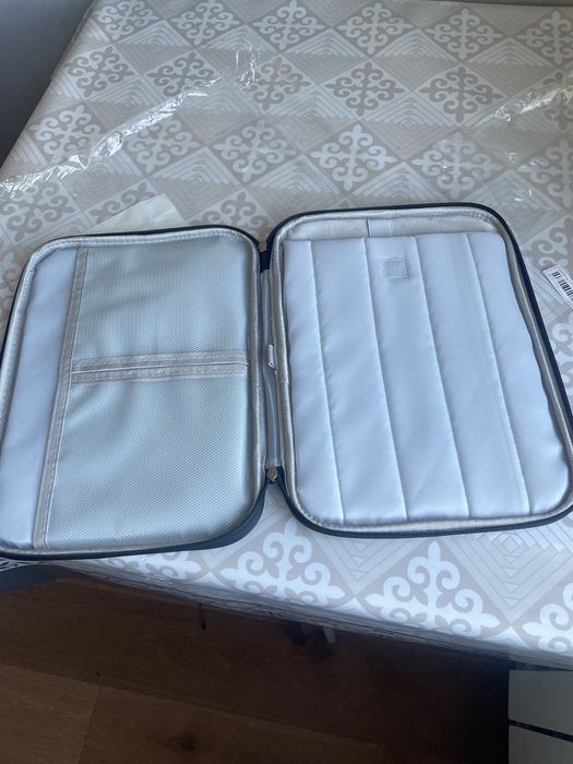 Продам чехол и сумку для macbook