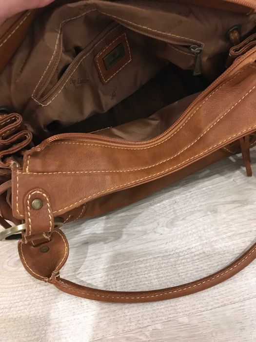 Guy Laroche чанта естествена кожа