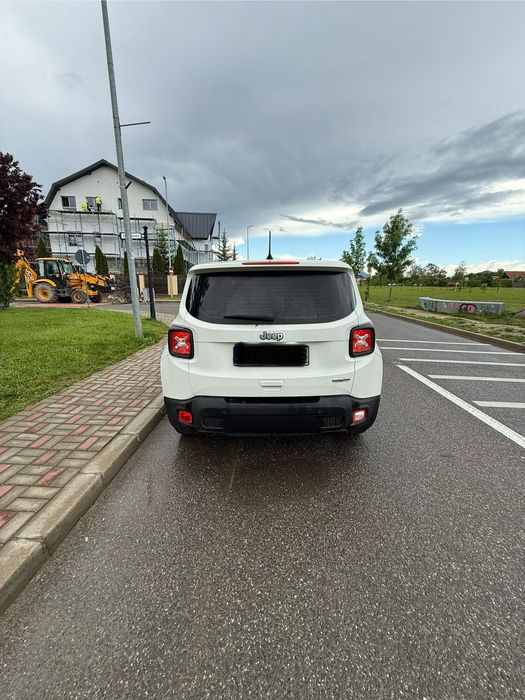 JEEP Renegade 2021 — imagine 3