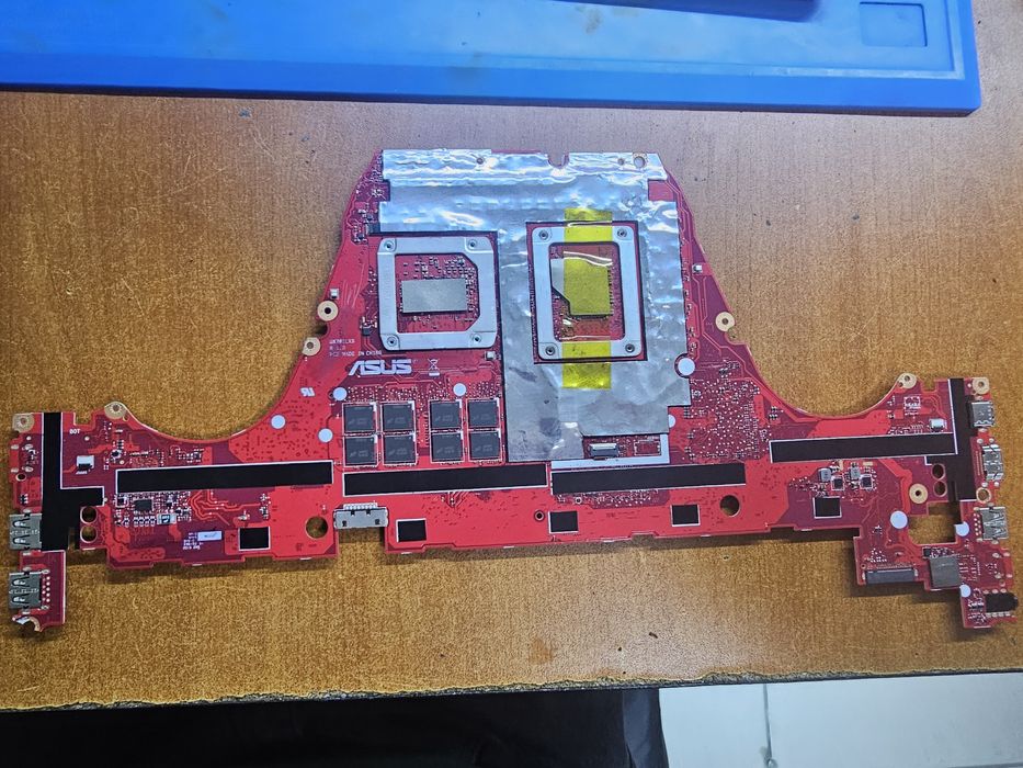 Плата на asus GX701LXS