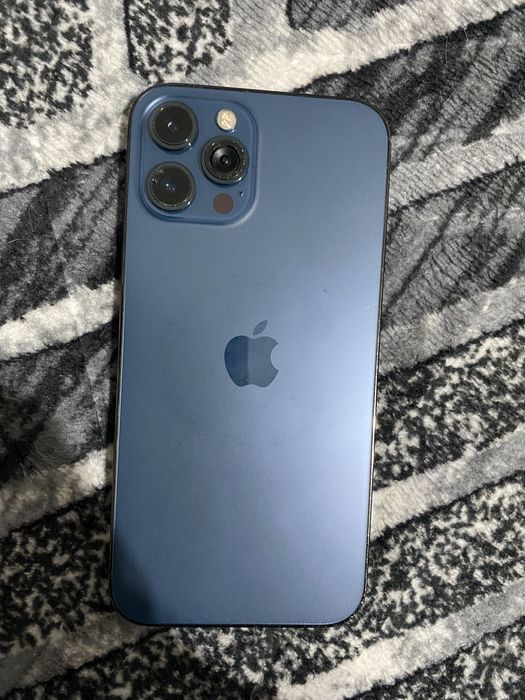 Vand iphone 12 pro max ! Perfect functional