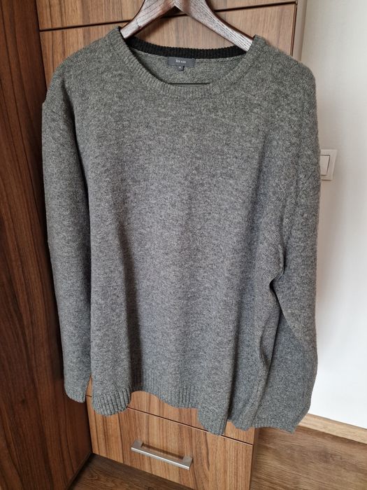 Pulover barbatesc, XL, 100% lana, moale si pufos, ca nou