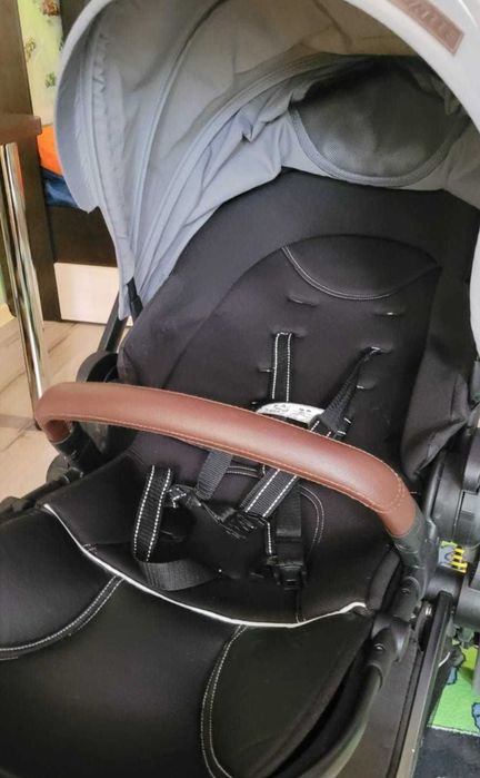 Продам детскую коляску