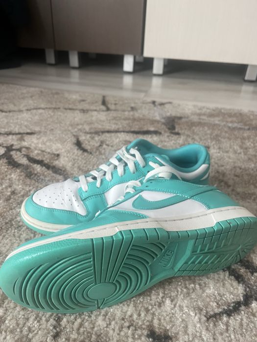 nike dunk cian&white
