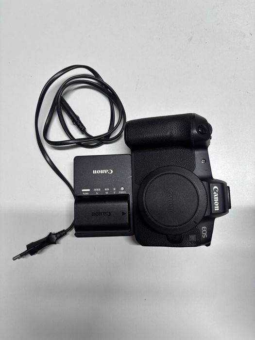 Canon eos r в отличном состояний