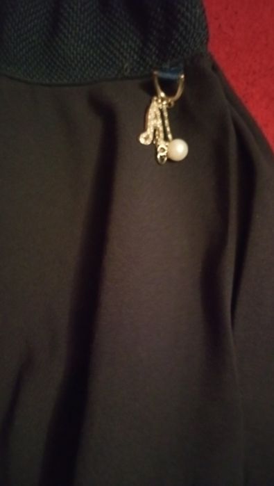 Школьные блузка и юбка