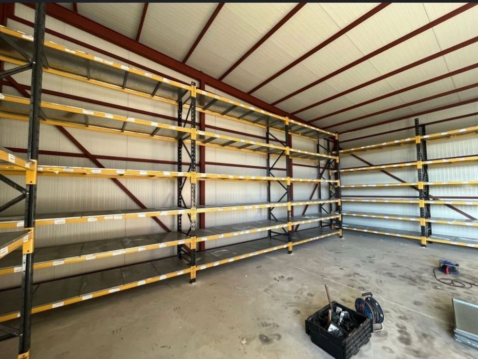 Rafturi metalice cu polițe