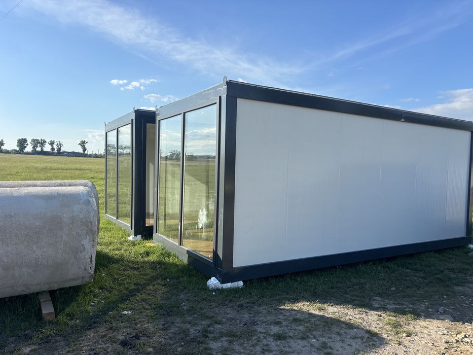 Pe stoc aceste ansamblu de containere 5.4m latime x 6m lungime