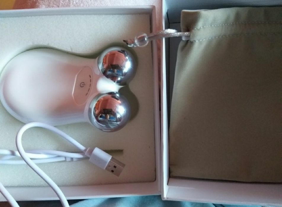 Aparat de lifting facial