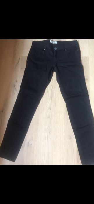 Дънки и панталони