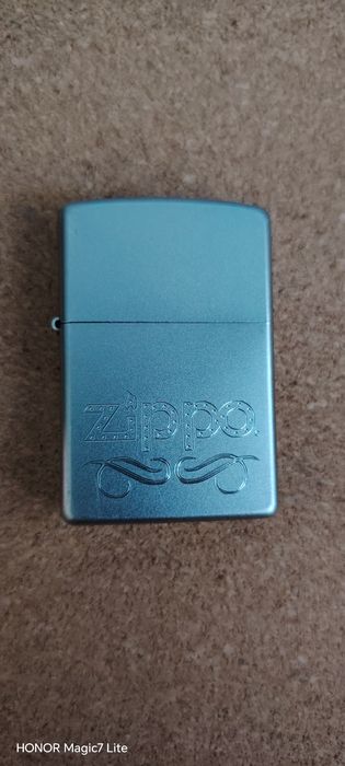 Бензинова запалка Zippo