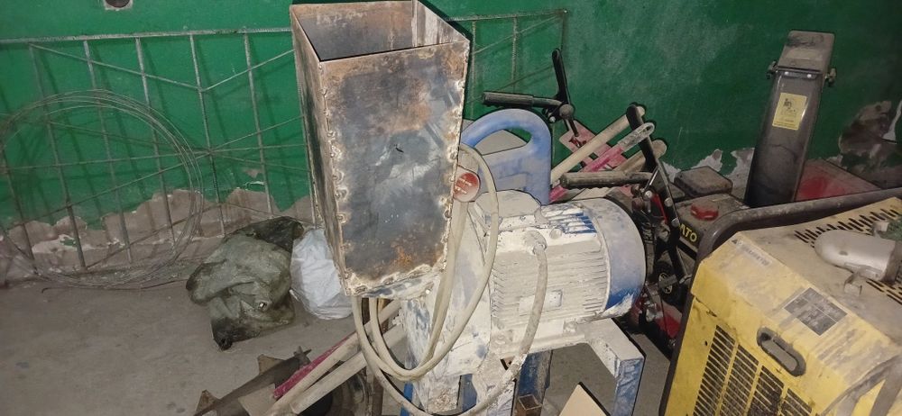 Продам дробилку б/у