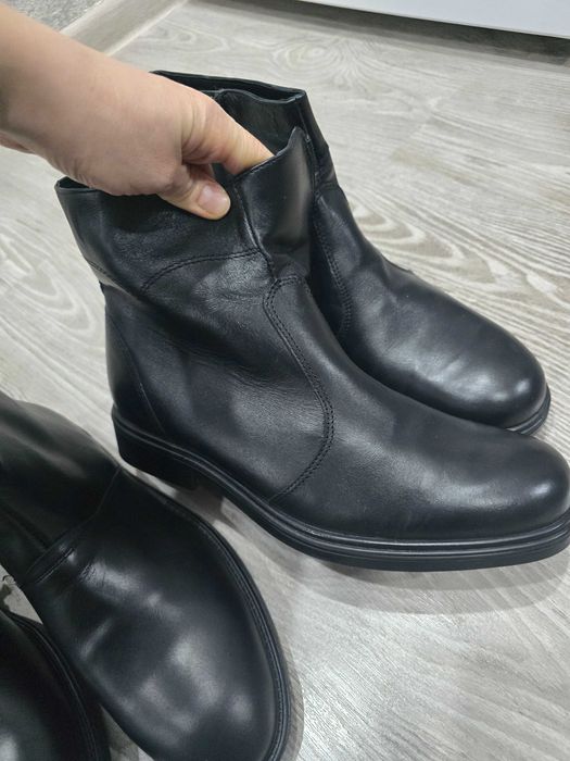 Продам НОВЫЕ кожаные ботинки зима 41 р