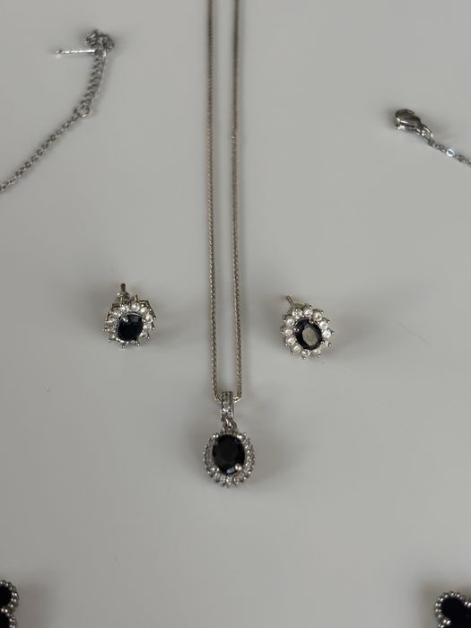 Сребърни бижута.