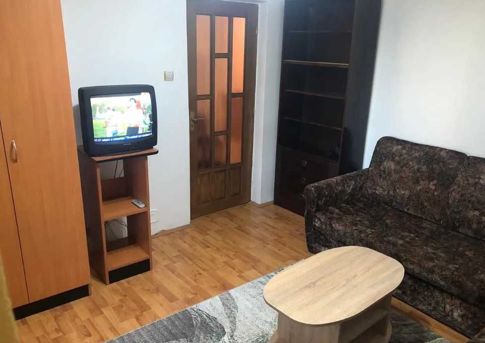 Дава се под наем Двустаен апартамент в Пловдив, Център - 65 кв.м за 382.5 € - Снимка #3