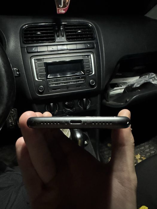 iphone 11 64gb 70% батарея
