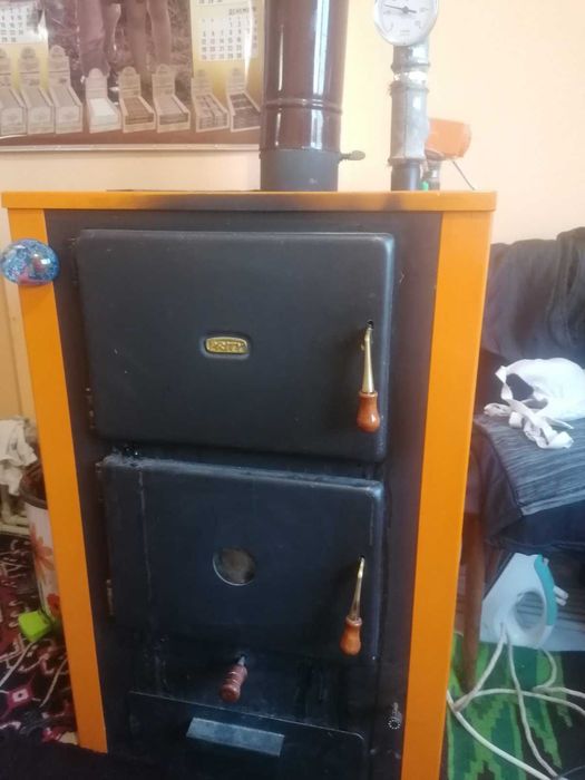 Котле на дърва с радиатори 18 киловата с помпа и тръби