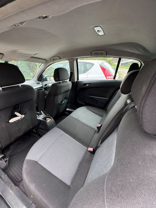 Autovehicul de vanzare  Pentru mai multe detalii, informații suplimentare sau vizionare, vă rog să mă contactați la 0771045882