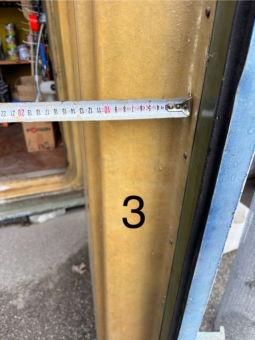 Фургон и  контейнери