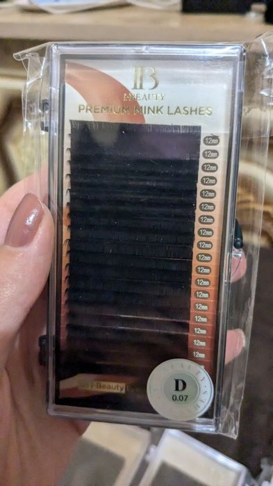 Продаются палетки ресниц