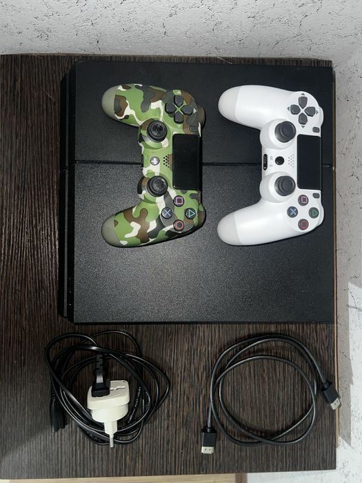 Playstation 4 fat 1 TB sotiladi!