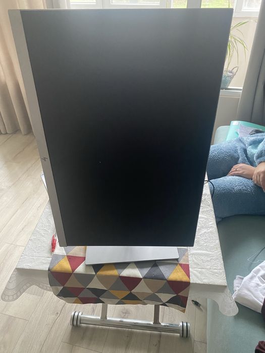 Монитор Hp въртящ се