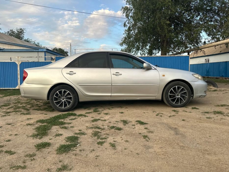 Тайота камри 30 2002