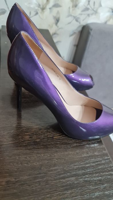 Продам новые туфли .