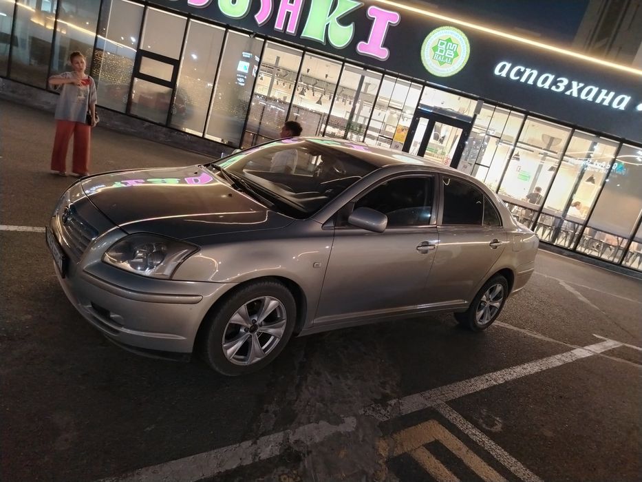 Продается таёта авенсис 2006 года автомат