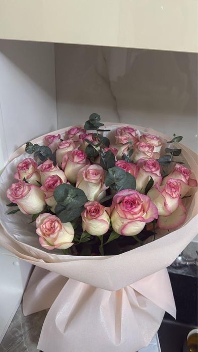 Цветы все по 5000 тенге