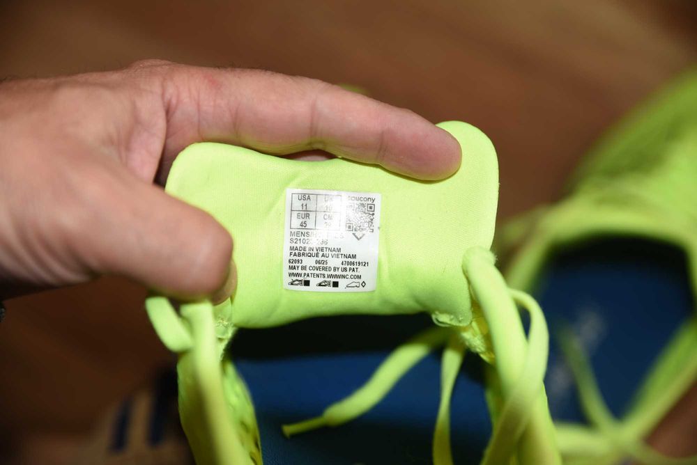 Saucony оригинални маратонки размер 45