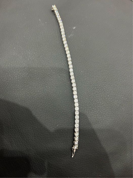 Сребърна гривна с родиево покритие и цирконий