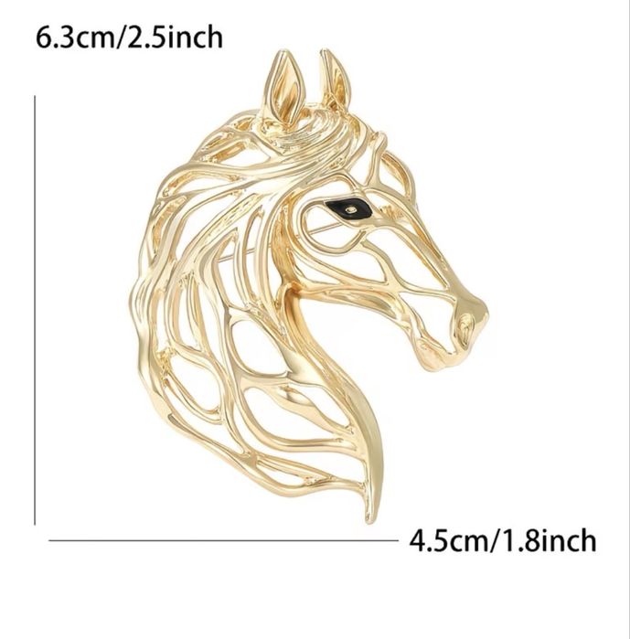 Брошка годината на коня позлатена