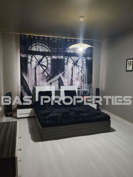 Продава се Тристаен апартамент в София, Център - 94 кв.м за 1737 €/кв.м - Снимка #3