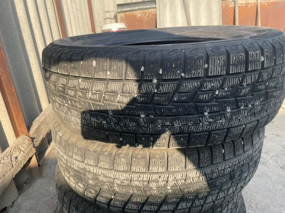 Зимние шины 225/65/17
