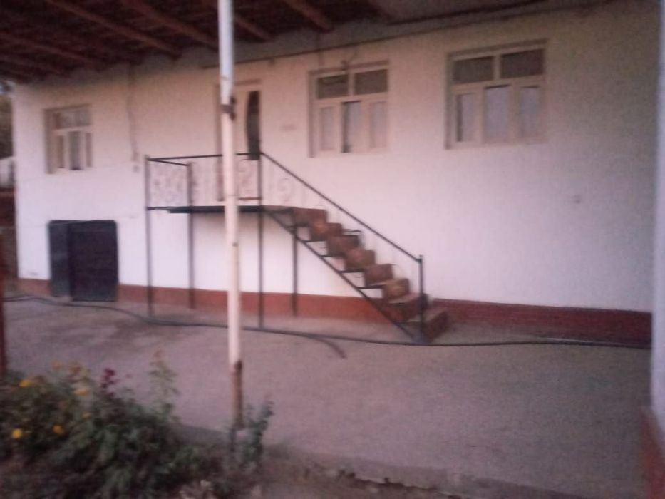 Уй сотилади Ўрта Чирчик туманида