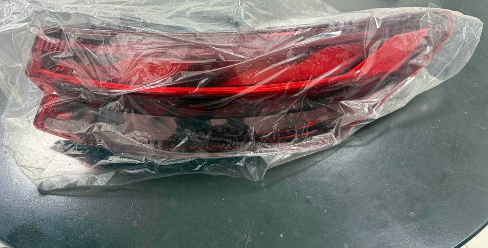 Audi q5 e-tron оригинал новая правая фара