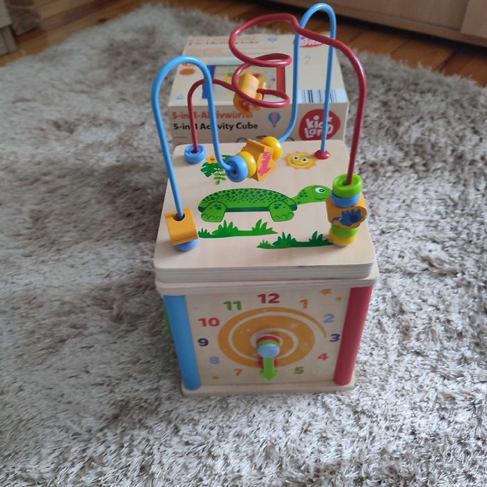 Дървено кубче за образувателни игри 5 в 1.