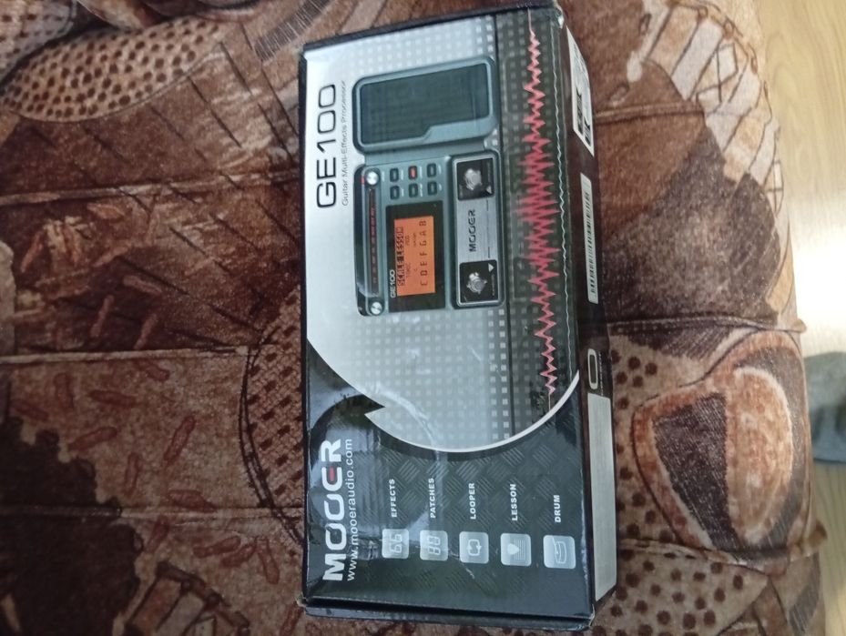 ПРОДВАМ ефект за соло китара GE 100