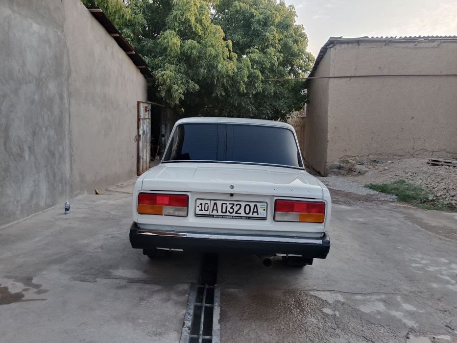 Jiguli21 07 sotiladi