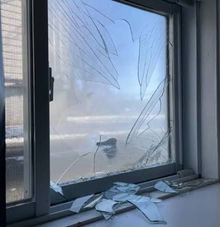 Ремонт окон
Переделка
Регулировка
Замена стекла
Замена фурнит