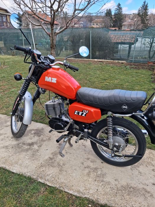 Продавам MZ150със документи