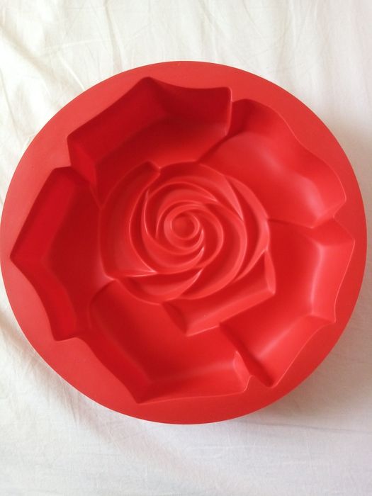 Силиконова форма за печене "Роза"
