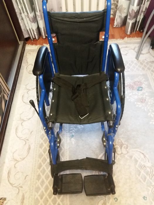 Коляска инвалидная в упаковке