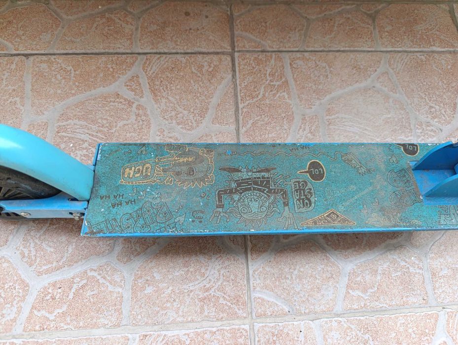 Детска тротинетка, синя