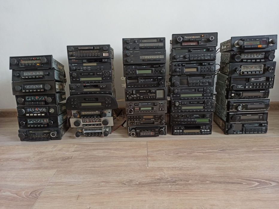 Casetofone auto citește anunțul