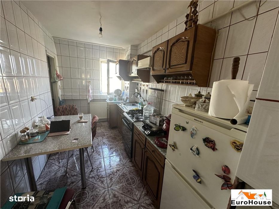 Apartament cu 4 camere de vanzare in Alba Iulia M-uri
