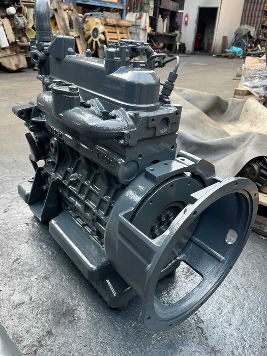 Motor Kubota V1505 turbo injectie vibrochen chiuloasa pompa ulei alternator