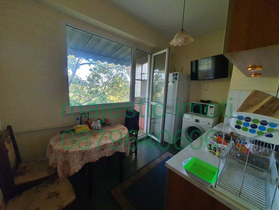 Двустаен апартамент в квартал Гагарин